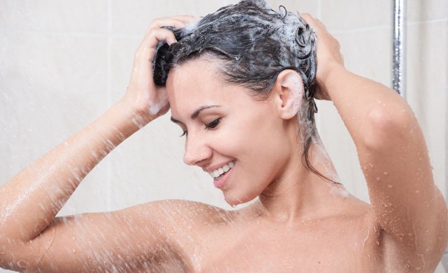 Как смягчить воду для мытья волос