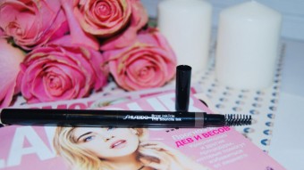 Как использовать карандаш Shiseido 3-в-1 InkTrio для бровей