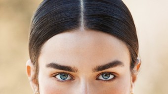 Линия роста волос у женщин: можно ли скорректировать форму